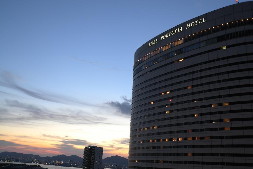Kobe Portopia Hotel Exteriér fotografie The Royal Garden Hotel