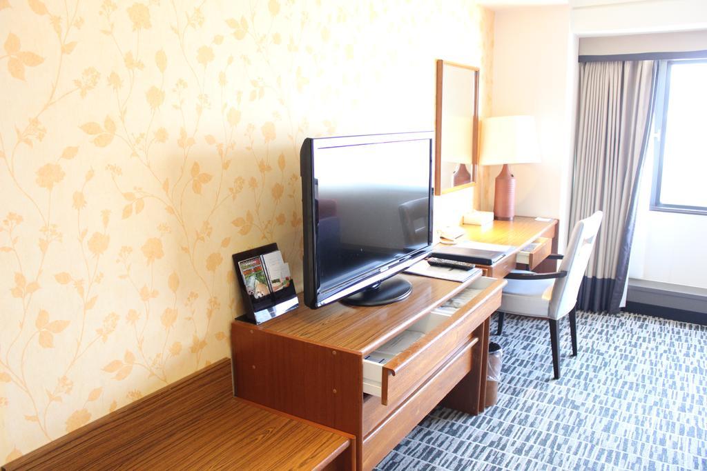 Kobe Portopia Hotel Exteriér fotografie A television in a hotel room