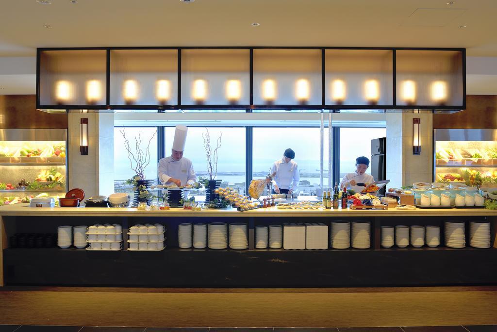 Kobe Portopia Hotel Exteriér fotografie An open kitchen at a restaurant
